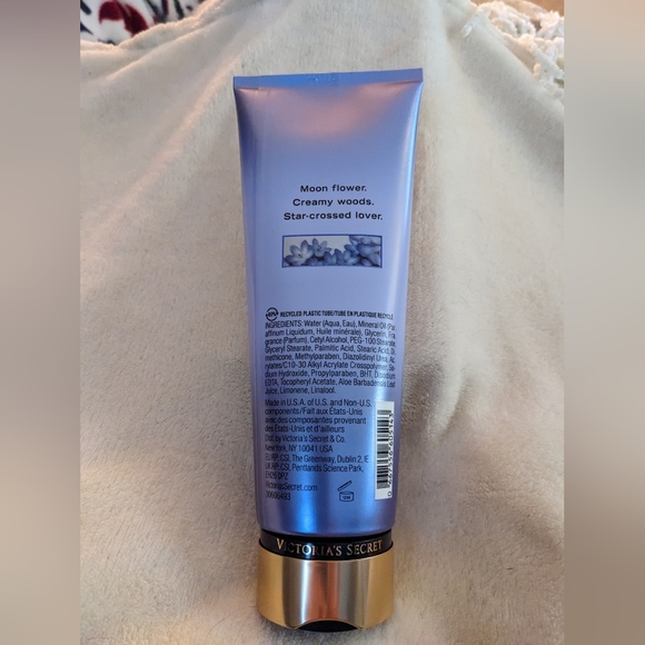 NIB Victoria's Secret Midnight Bloom Lotion - Picture 2 of 2